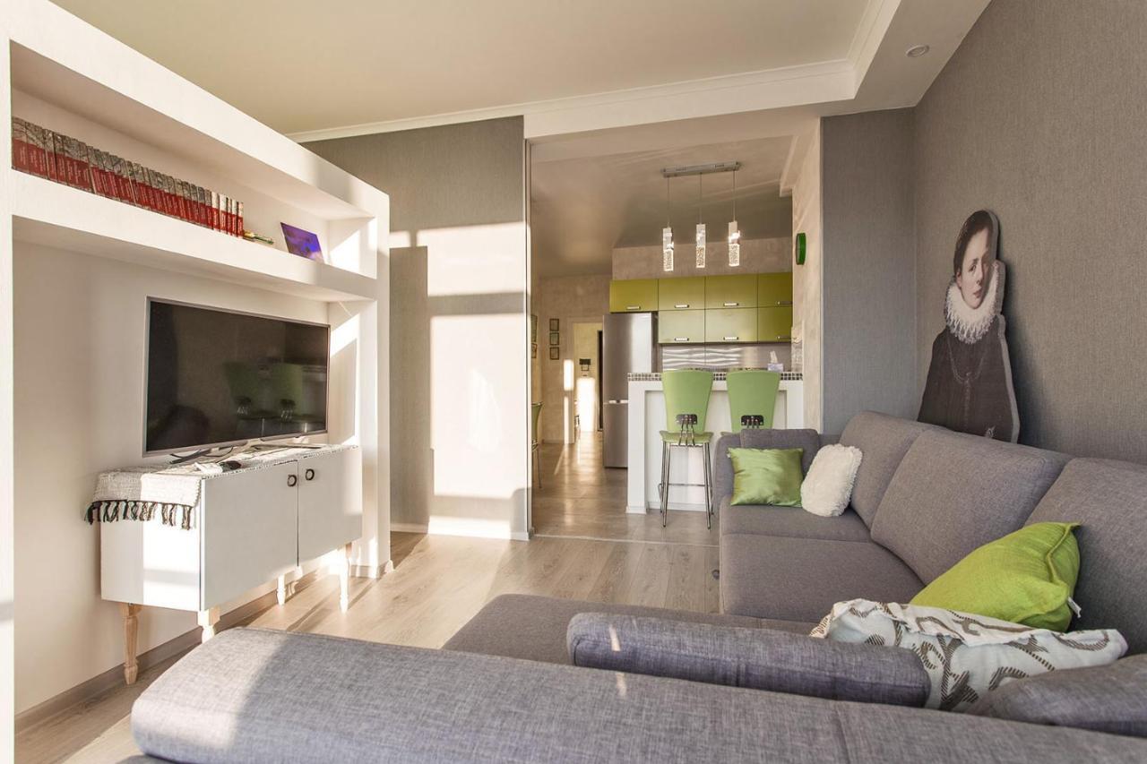 Gagarin Plaza Apartment 70 Square Metres On 12Th Floor Odessa Zewnętrze zdjęcie